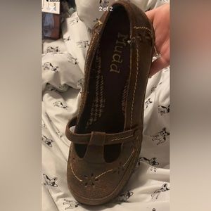 ADORABLE vintage Mudd chunky mary janes